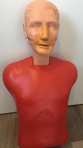 Het doel van een reanimatiepop is om op een realistische wijze de reanimatie te simuleren. Ambu Abc Manikin Reanimatiepop Vintage 1977 Catawiki