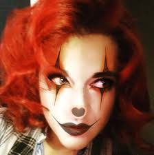 Heather Coro's Instagram, Twitter & Facebook