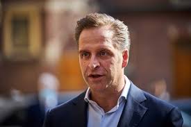 Check spelling or type a new query. Huisarts Verdeelt Vaccins Noodgedwongen Onder Kennissen Zo Zonde Zo Inefficient Binnenland Ad Nl