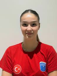 Bu yaz düzenlenecek 16 Yaş Altı Kızlar Avrupa Şampiyonası ve Balkan  Şampiyonası için Bursa'da Milli Takım hazırlık kampına giren sporcularımız  Su Eda Şanlıer, Selis Türkyaşar, Halise Metin, Ela Demirağ ve Aylin Ecrin