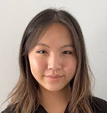 Carrie Weiser's Instagram, Twitter & Facebook