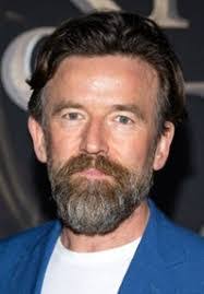 Dean Lennox's Instagram, Twitter & Facebook