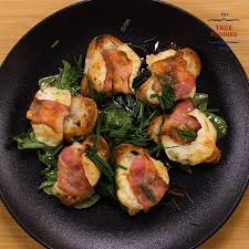 Learn Basic French Cuisine With Top Professors Lesson 24 Worm Goat Cheese Salad Available Now Learn More Profe French Cuisine Professional Cooking Cooking