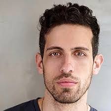 Emery Lee's Instagram, Twitter & Facebook