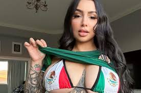 Cassie Curses: La actriz erótica que pone en alto a su país | PlayboyCassie  Curses: La actriz erótica que pone en alto a su país