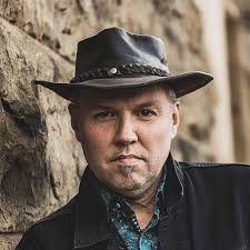 Bet Smith and the Currie Brothers