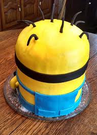 List of stunning minions cake design image ideas that can inspire you to have custom cake designs for upcoming birthdays, weddings, anniversaries. Minion 3d Cake Tv Movies Celebrity Minions Desserts Minion Cake Cake