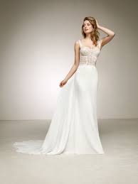 Quando ho immaginato l'abito che mi avrebbe accompagnato da ricky il giorno del matrimonio non avevo dubbi: Pin De Fefe De Martino En Pronovias Vestido De Novia Pronovias Vestidos De Novia Romanticos Vestidos De Debutantes