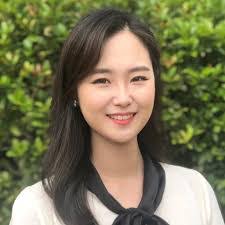 Elle Yoon's Instagram, Twitter & Facebook