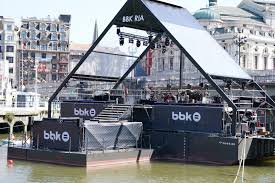 jasi.bae erome this is a rare commodity as ladies this hot