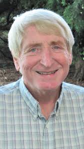 Leslie œLes Howard Saurer