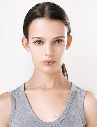 Sarah Dick's Instagram, Twitter & Facebook