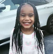 Lauren Maxwell's Instagram, Twitter & Facebook