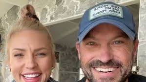 By age eight, she had started ballroom dancing as well. Happy Family Brian Austin Green Zeigt Neue Freundin Sharna Promiflash De
