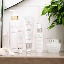 Flek hitam atau bintik hitam pada wajah pada umumnya timbul di pada wajah wanita diatas usia 30 tahun, tetapi tidak menutup kemungkinan flek. Novage Bright Sublime Set 31775 Skin Care Sets Skin Care Oriflame Cosmetics