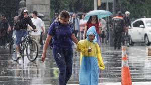 Onda tropical se extiende por el país y azotará con más lluvias fuertes de viernes a lunes