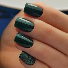 Nail designs | easy nail art designs and cute nail polish. Christmas Nails Green Nails Christmas Gel Nails Green Nail Designs