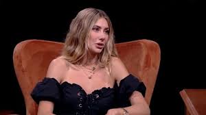 Şeyma subaşı 2 temmuz 1990 tarihinde, adapazarlı muhasebe müdürü bir baba ve rizeli ev hanımı bir annenin ortanca çocuğu olarak samsun'da dünyaya geldi. Gd8xron1ijbh8m