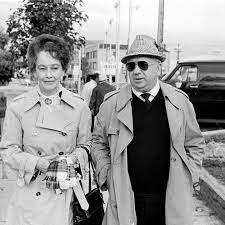 Die eine ist die, der siebenköpfigen familie perron, die 1971 in ihr the conjuring basiert auf wahren begebenheiten, gibt der film an. The Conjuring Die Wahre Geschichte Von Geisterjagern Ed Und Lorraine Warren Stern De
