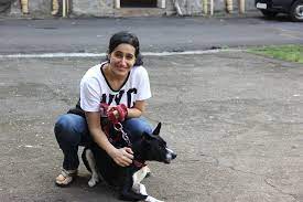 Just make sure that you do not reach around the dog's head to put the collar and leash in place unless it's showing signs that it's comfortable with your presence. Mumbai Woman S Story Of Adopting A Stray Dog Will Bring You So Much Joy