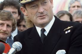 Sir John 'Sandy' Woodward: Admiral who led the British Task Force to the  Falklands in 1982