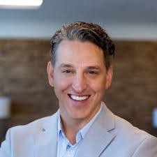 Casey Bradshaw's Instagram, Twitter & Facebook