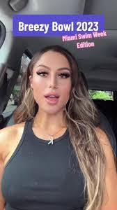 Anna Swim's Instagram, Twitter & Facebook