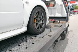 They may use a slim jim, wedge or a specialized … Tips For Leaving Your Vehicle To Be Towed
