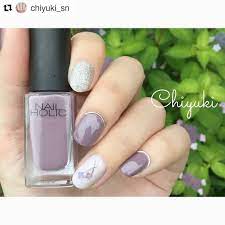 今回は chiyuki sn さまの投稿をrepostさせていただきます ネイルホリック pu113 sv082 を使った紫陽花押し花ネイル 上品なパープルで大人の気品が溢れる指先 さりげないシルバーがアクセントになっていて華やかですね chiyuki ネイル