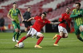 Tondela Assustou Mas Benfica Conseguiu A Vitoria Na Luz E Continua A 4 Pontos Do Sporting Veja Os Videos Dos Golos Desporto Correio Da Manha