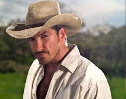 Who is Paulo César Quevedo dating? Paulo César Quevedo girlfriend, wife