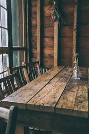 Bonnetière en bois avec 2 portes, 2 étagères et 1 tiroir. La Cuisine En Bois Massif En Beaucoup De Photos