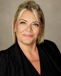 Rose Klatt's Instagram, Twitter & Facebook