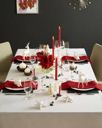 Red and green color combination is a perfect color design choice for traditional christmas table decor. Top 10 Inspirational Ideas For Christmas Dinner Table