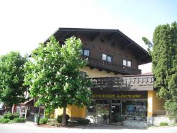 Und im winter erleben skifahrer und snowboarder in den umliegenden skigebieten pistenfun vom feinsten. Haus Am Dorfplatz Wohnung Uttendorf