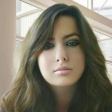 Cara Hart's Instagram, Twitter & Facebook