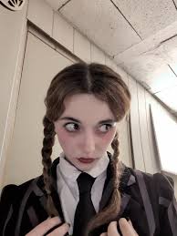 Evie Templeton Wednesday Cosplay