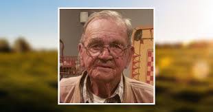 Donna Tosh's Instagram, Twitter & Facebook