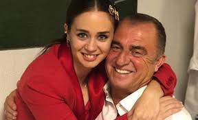 Terim ailesine fatih'ten sonra iki yeni üye daha katılır, iki kız kardeş. Bpt Auf Twitter Fatih Terim In Kizi Merve Terim Cetin Sizin Allah Belanizi Versin Hepiniz Allahinizdan Bulun