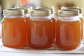 Holunderblutengelee Leckeres Rezept Fur Den Sommerlichen Aufstrich In 2020 Pfirsichmarmelade Holunderblutengelee Mit Apfelsaft Holundergelee Rezept