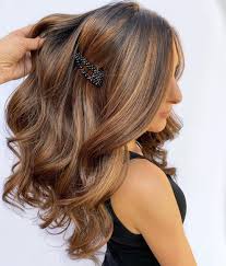 To get light blonde highlights in dark brunette hair, you may need to bleach your hair first. 61 Trendy Caramel Highlights Looks For Light And Dark Brown Hair 2020 Update