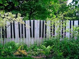 Get Creative Fun And Unusual Design Ideas For Fences Diy Fence Fence Design Garden Fence