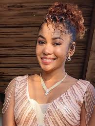 Nisy ndaty nagnontane ahy (ndaty tsy Antandroy): "Ino hoareke tsy mahafaly  anareo ty rahavave'areo?"😅🤔🤭