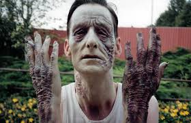 IT miniseries: The cast & crew look back at the Tim Curry classic