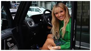 Jun 03, 2021 · fans sorgten sich in den vergangenen wochen um rapperin shirin david (26). Nach Capital Bra Shirin David Steigt In Millionenschwere Business Branche Ein Raptastisch