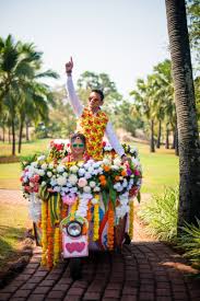 Fun Groom Entry With The Bride Riding A Floral Auto Rickshaw Wedmegood Wedmegood Indianweddings Floral Bride Entry Wedding Specials Online Wedding Planner