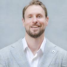 2018: 3 weeks into my new role at The Hartford, I attended the National  Sales Convention. I enjoyed the energy, excitement and camaraderie! My  favorite part was the awards dinner where the