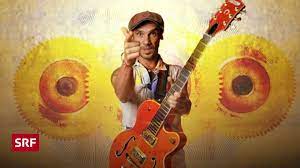 Chao began his musical career in paris, busking and playing with groups such as hot pants and los carayos, which combined a. Manu Chao Reloaded Fr Es Der Clandestino Ist Zuruck World Music Special Srf
