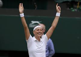 Místo žebříčku, po téměř dvouhodinové bitvě. Petra Kvitova Beats Eugenie Bouchard To Win Wimbledon Marketwatch