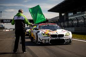 24h challenge für rein elektrisch angetriebene fahrzeuge auf der berühmten nürburgring grand prix strecke. Grunes Licht Fur Zuschauer Beim 24h Rennen Adac Total 24h Rennen Nurburgring